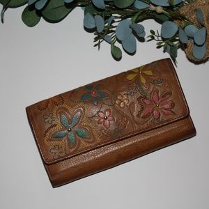 FOSSIL leather floral wallet